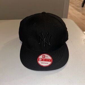 New Era Black 9FIFTY Snapback Hat